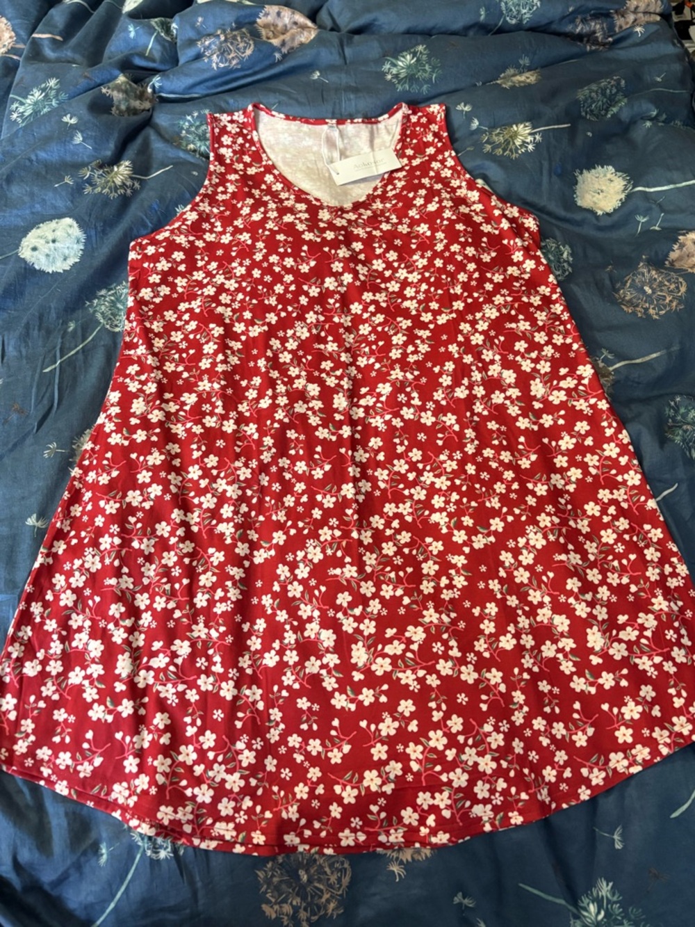 NWT floral lightweight top
